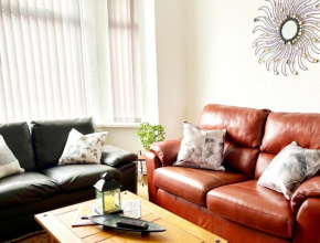 Cosy 3BDR In Levenshulme-Close To Manchester City Centre And Stockport Town- Free Parking- WiFi